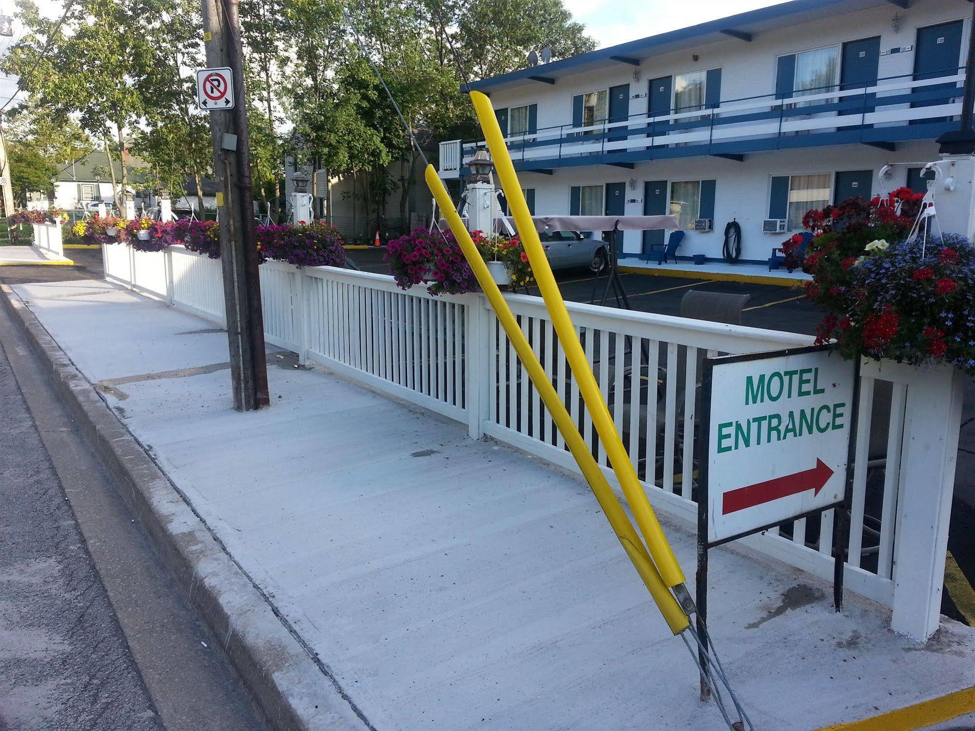 Niagara Parkway Court Motel Cataratas do Niágara Exterior foto